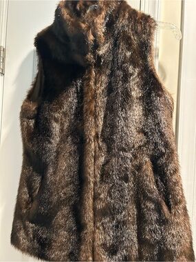 ABS Allen Schwartz Brown Faux Fur Sleeveless Vest
